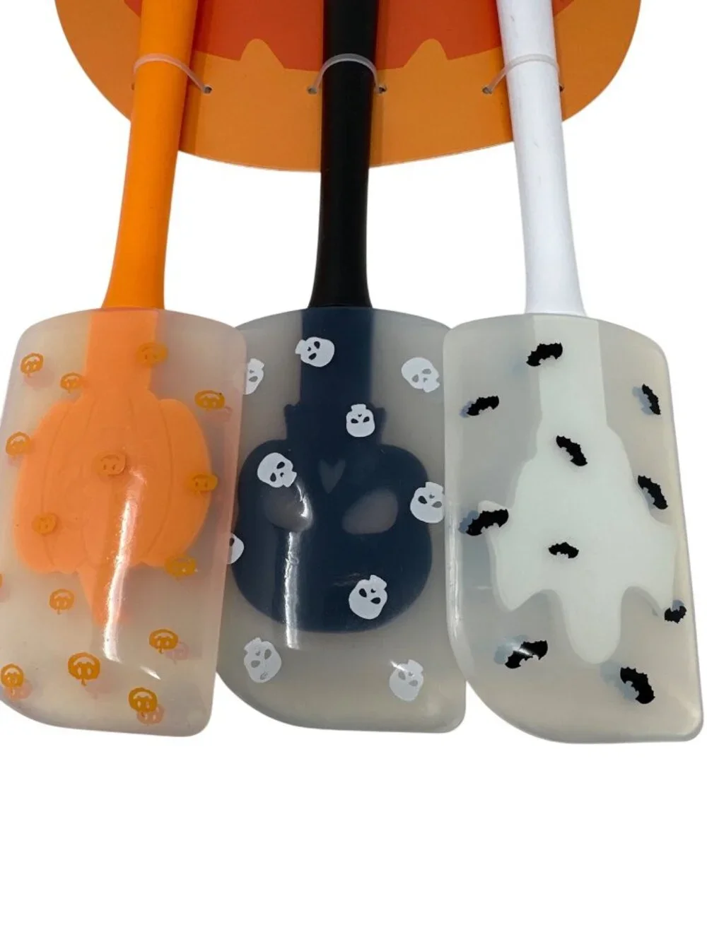 Crre Kitchen 3 Piece Pointed Spatula with Figural in Mold Pumpkin Skull Ghost